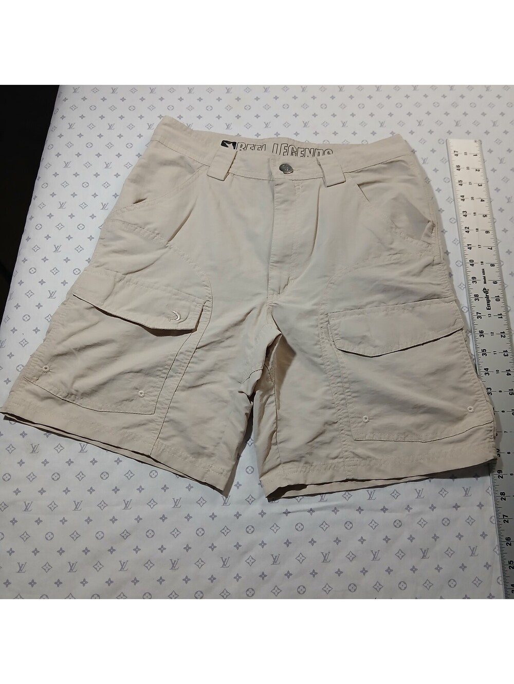 Reel Legends Outdoor Cargo Shorts Beige Fishing Size 30